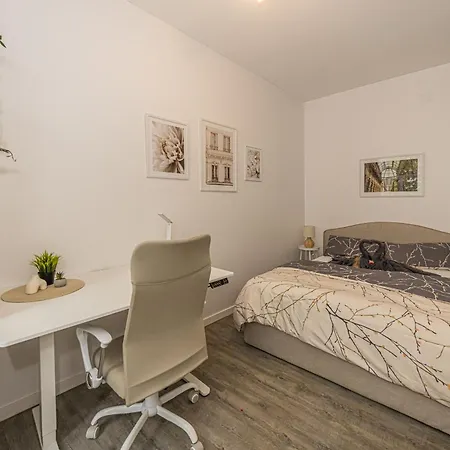 B3 Ruhiges 2-zimmer-studio Mit Balkon *