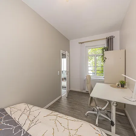 B3 Ruhiges 2-zimmer-studio Mit Balkon * Halle (Saale)
