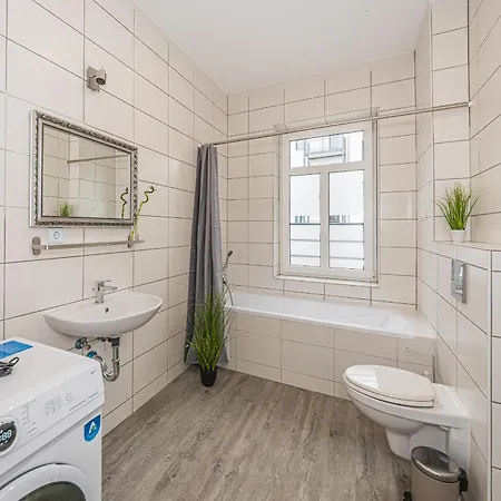 B3 Ruhiges 2-zimmer-studio Mit Balkon
