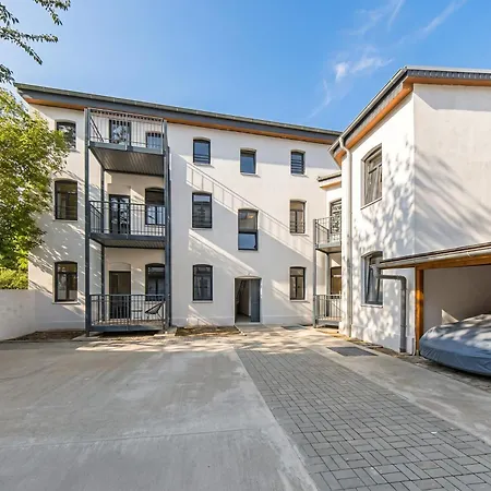 B3 Ruhiges 2-zimmer-studio Mit Balkon Halle (Saale)